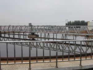 点击查看详细信息<br>标题：双塔集团 刮泥机 填料  曝气器 阅读次数：4251